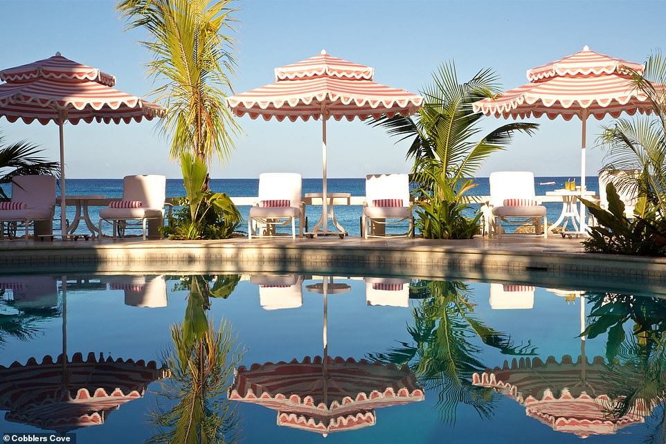 La piscine de Cobblers Cove. Lorsque vous séjournez chez Cobblers, vous bénéficiez d'une promenade de 15 minutes en bateau chaque jour si vous le souhaitez