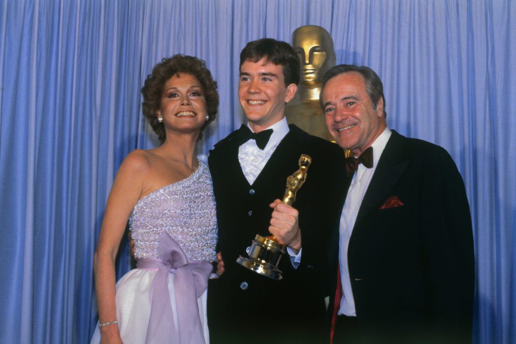 Mary Tyler Moore, Timothy Hutton et Jack Lemmon aux Oscars