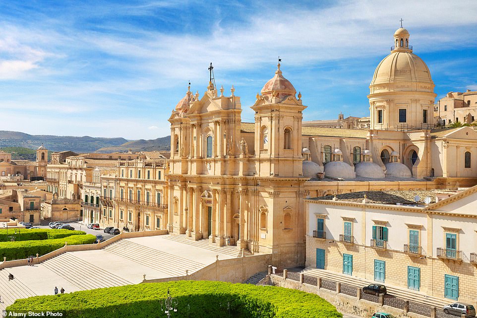 Spectaculaire: la cathédrale de San Nicolo se dresse au sommet d'un escalier monumental dans la vieille ville de Noto