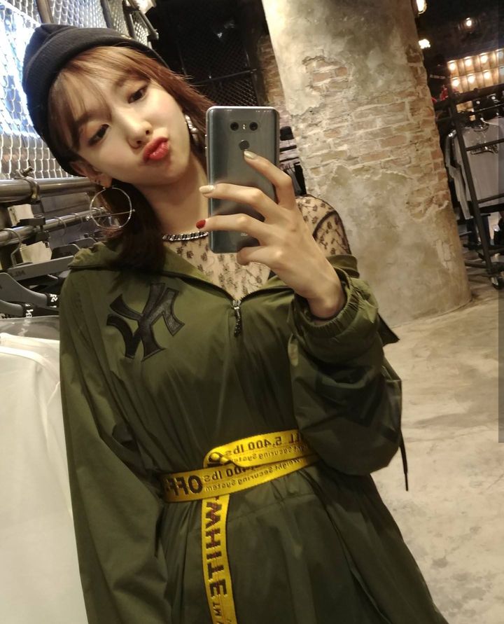 Nayeon De 11 Fois Twice A Prouve Qu Elle Etait La Reine Superieure Des Selfies Miroir Japanfm
