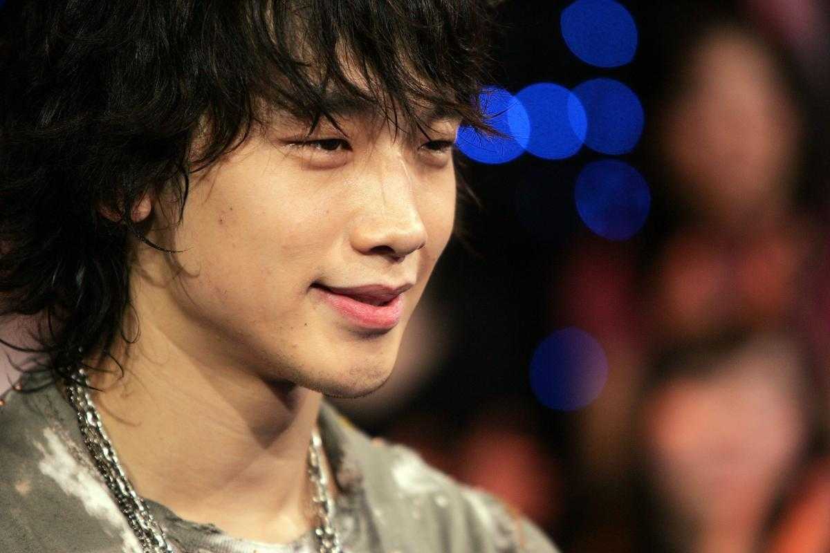 La star vétéran de la K-Pop Rain parle de devenir producteur du prochain groupe de garçons `` Ciipher ''