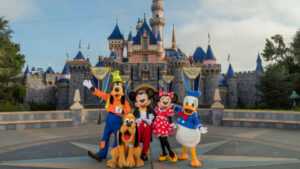 Le royaume magique de Disneyland obtiendra un univers Disney + TV - Rapport