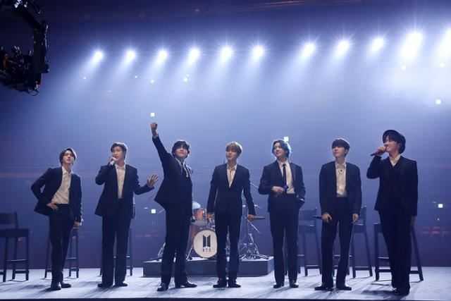 La vidéo de BTS `` Life Goes On '' dépasse 300 millions de vues sur YouTube